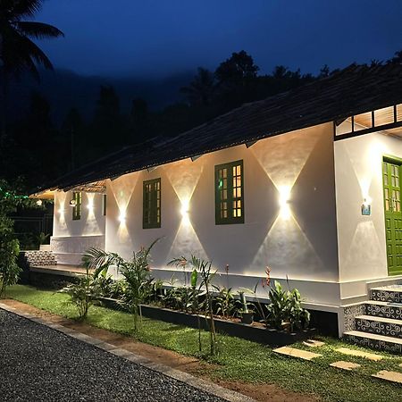 Calm Shack - 2 Bedroom-Boutique Farm Stay مونار المظهر الخارجي الصورة
