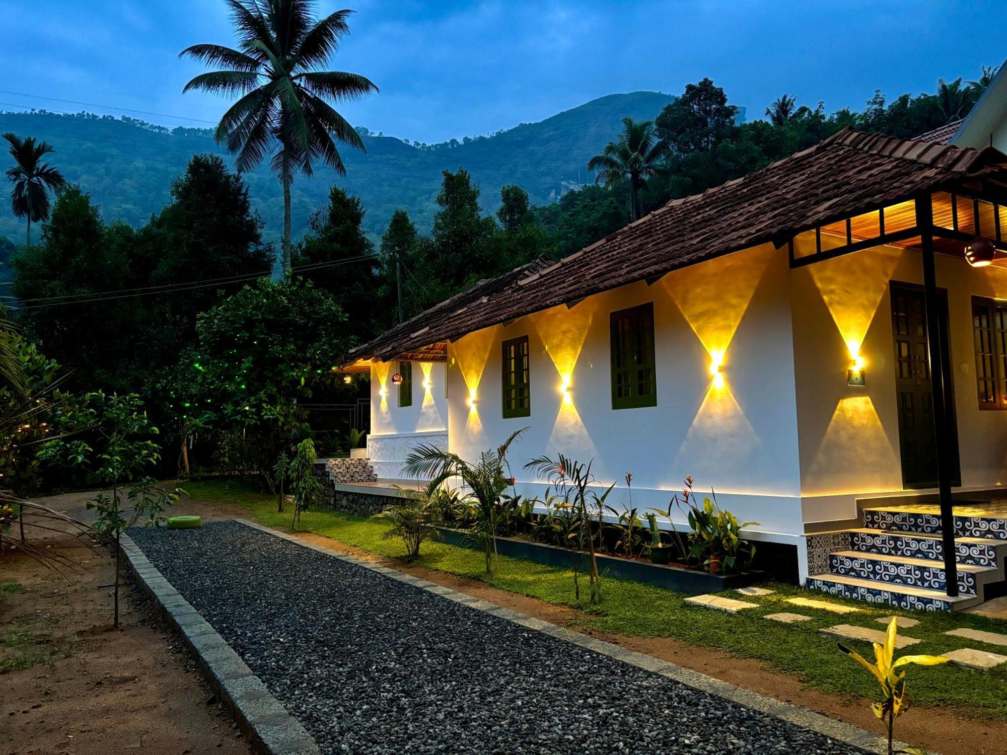 Calm Shack - 2 Bedroom-Boutique Farm Stay مونار المظهر الخارجي الصورة